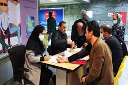 استقرار میز سلامت غربالگری دیابت و فشارخون بالا در ایستگاه مترو آزادگان شهر چهاردانگه